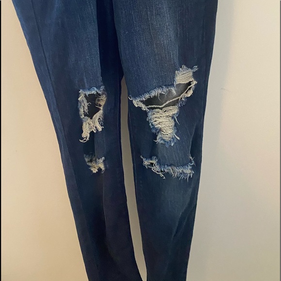 Fashion Nova High rise skinny jeans - Picture 3 of 3